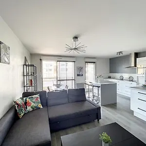 & Cosy, Charcot- Wifi - Lave Linge - Balcon - Parking Appartamento